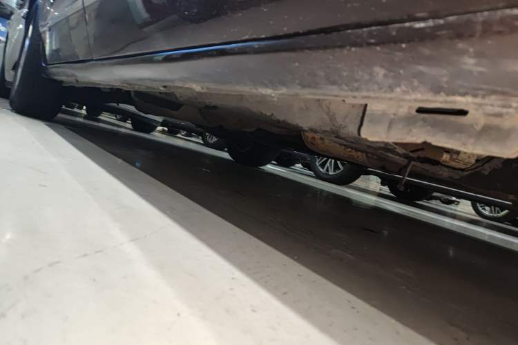 Used Buick GL8 2018 ES 28T Premium Model China VI Standard Chassis Front Right