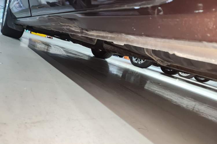 Used Buick GL8 2018 ES 28T Premium Model China VI Standard Chassis Rear Left