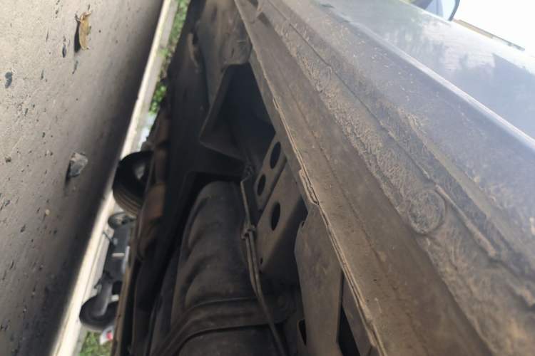 Used Buick GL8 2018 ES 28T Comfort Model China VI Standard Chassis Rear Left