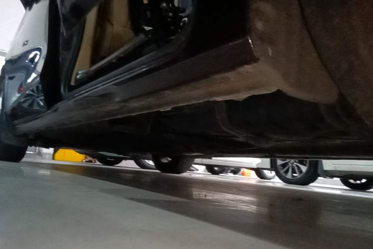 Used Buick GL8 2018 ES 28T Premium Model China VI Standard Chassis Rear Left