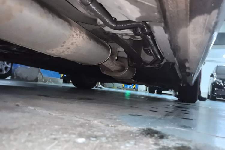 Used Buick GL8 2018 ES 28T Luxury Model China VI Standard Chassis Rear Right