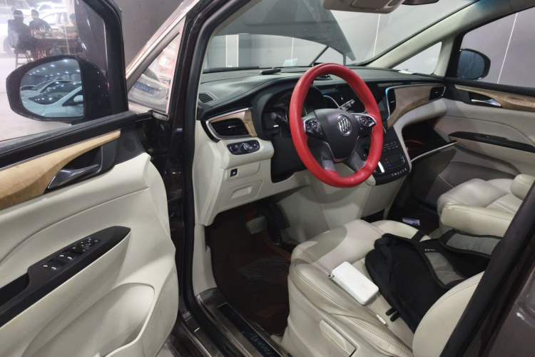 Used Buick GL8 2018 ES 28T Comfort Model China VI Standard Driver Seat