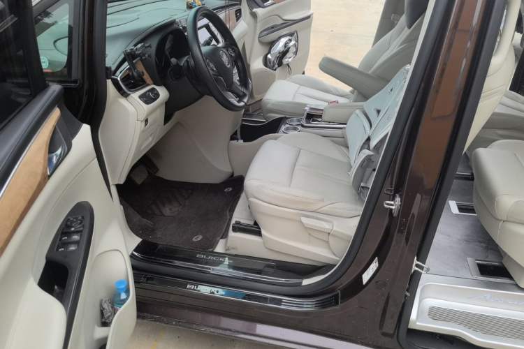 Used Buick GL8 2018 ES 28T Comfort Model China VI Standard Driver Seat