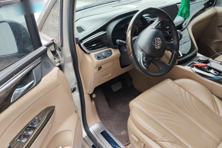 Used Buick GL8 2018 ES 28T Luxury Model China VI Standard Driver Seat