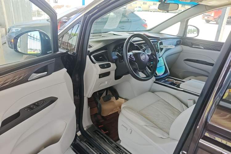 Used Buick GL8 2018 ES 28T Comfort Model China VI Standard Driver Seat