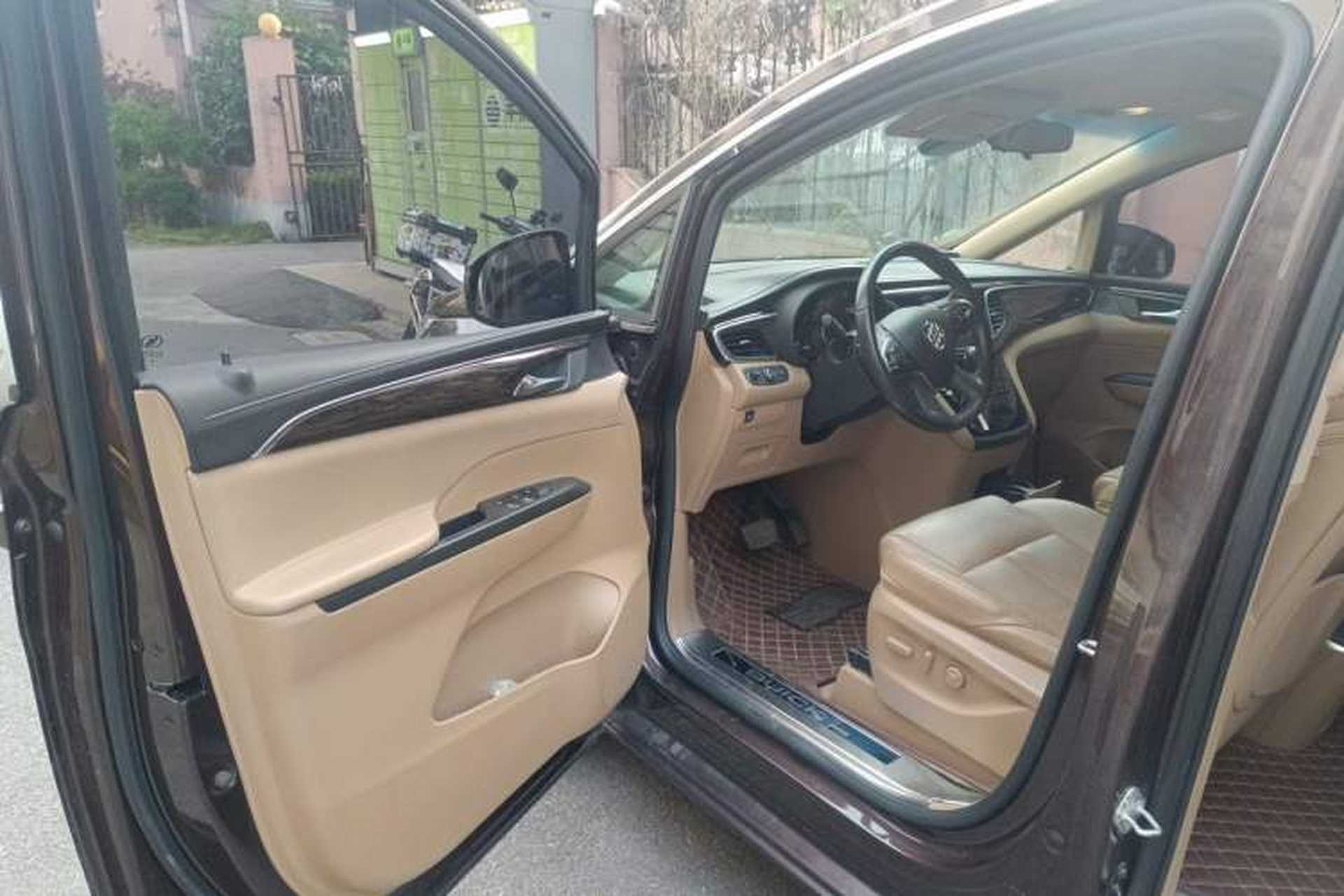 Used Buick GL8 2018 ES 28T Luxury Model China VI Standard Driver Seat