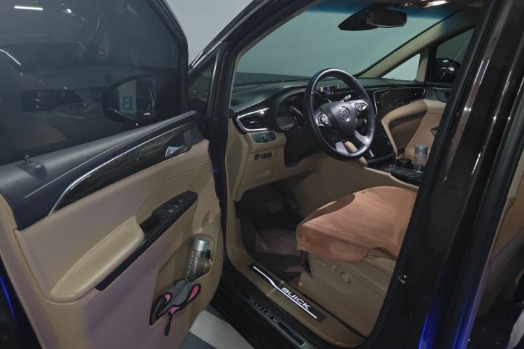Used Buick GL8 2018 ES 28T Flagship Model China VI Standard Driver Seat