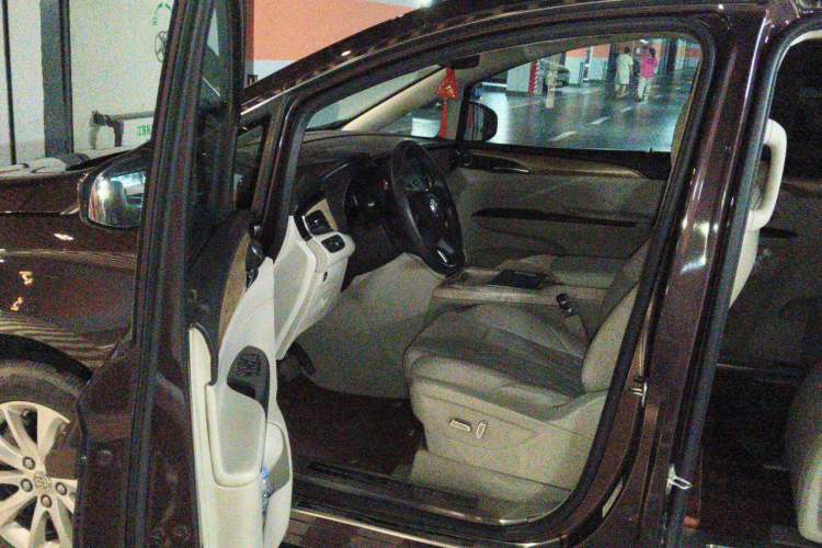 Used Buick GL8 2018 ES 28T Comfort Model China VI Standard Driver Seat