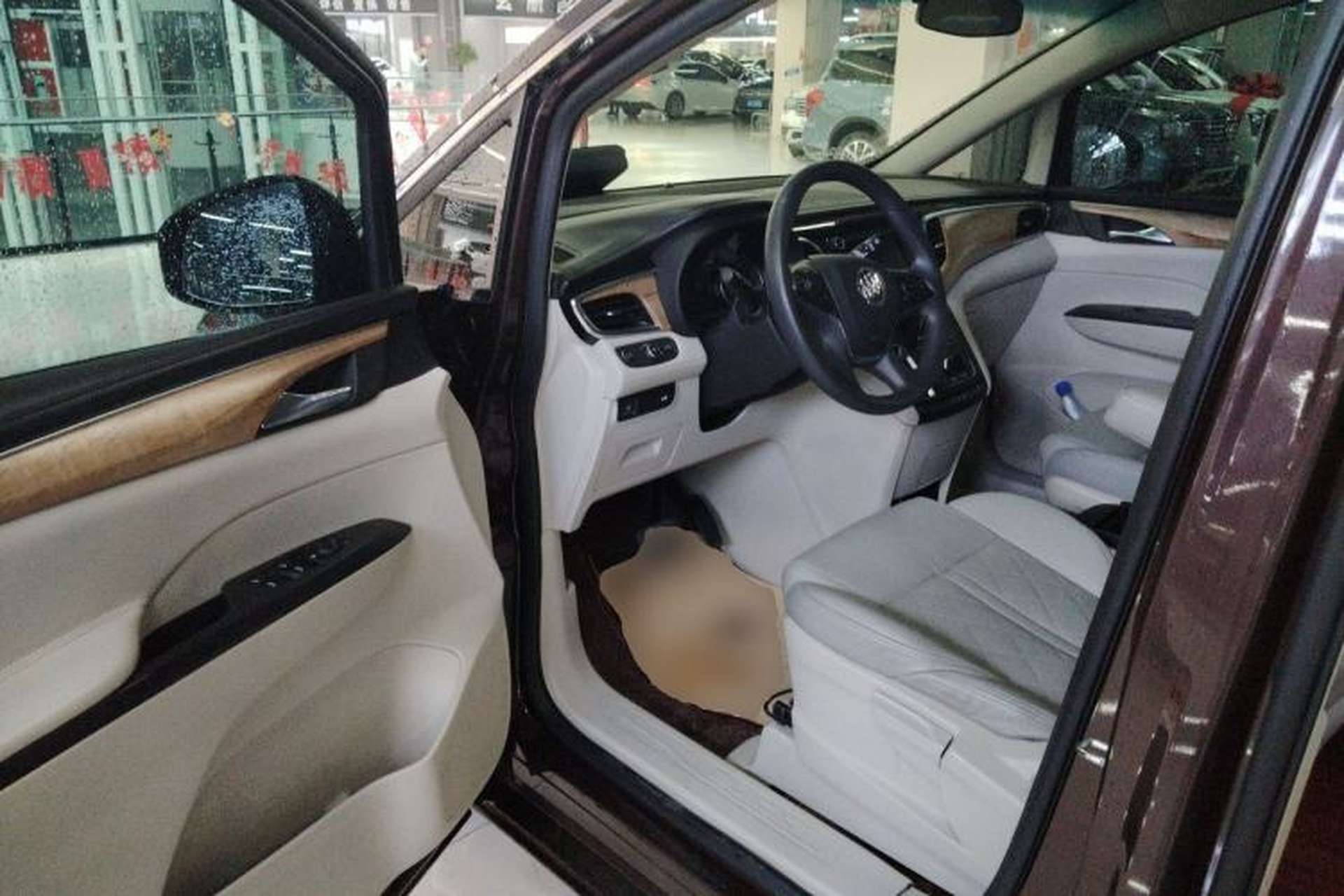 Used Buick GL8 2018 ES 28T Comfort Model China VI Standard Driver Seat
