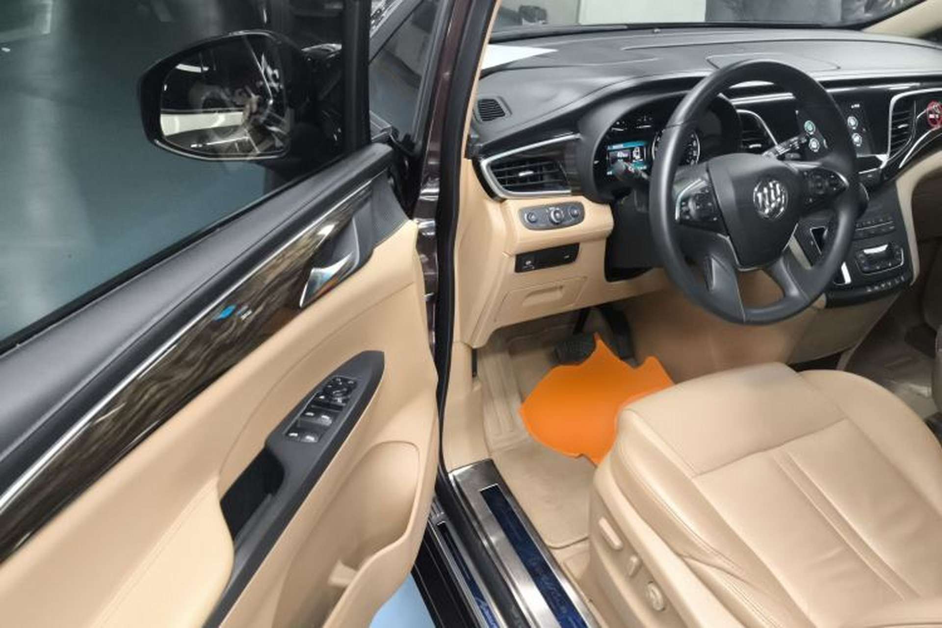Used Buick GL8 2018 ES 28T Premium Model China VI Standard Driver Seat