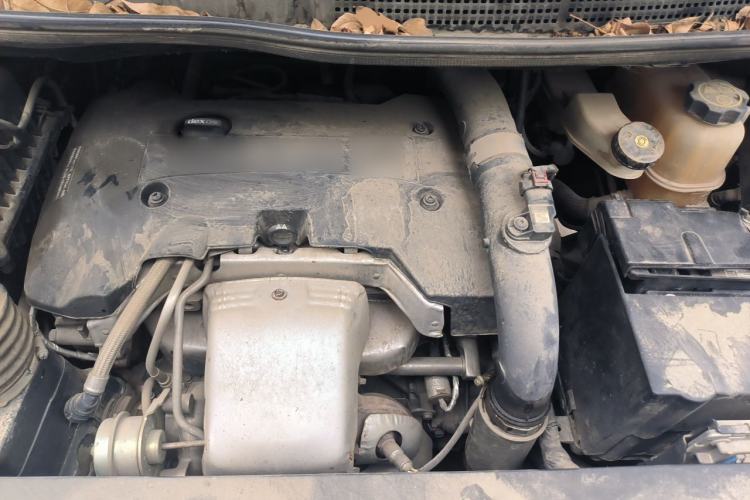 Used Buick GL8 2018 ES 28T Comfort Model China VI Standard Engine Bay
