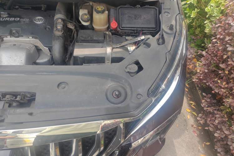 Used Buick GL8 2018 ES 28T Comfort Model China VI Standard Engine Bay Left
