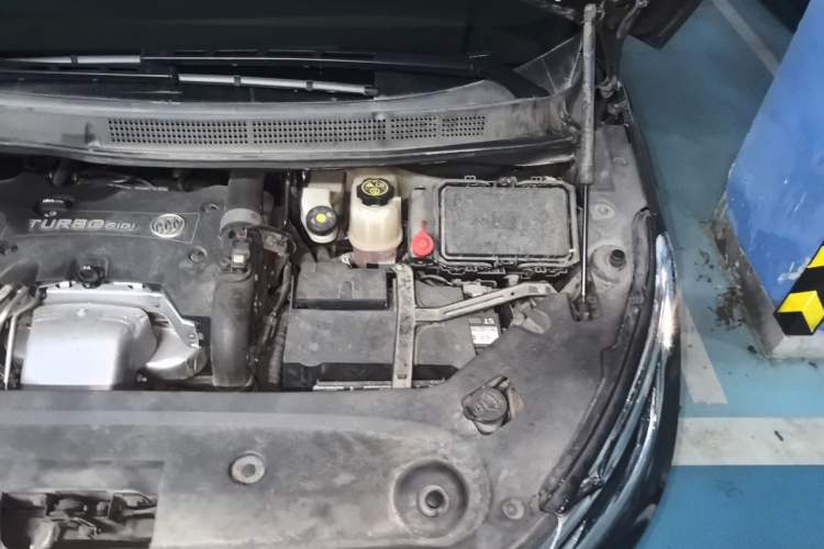 Used Buick GL8 2018 ES 28T Luxury Model China VI Standard Engine Bay Left