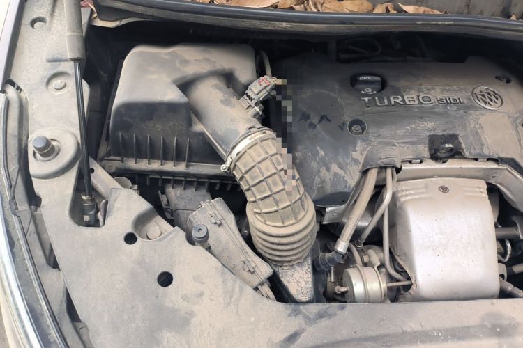 Used Buick GL8 2018 ES 28T Comfort Model China VI Standard Engine Bay Right