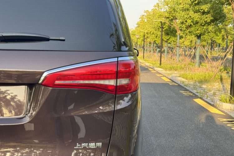 Used Buick GL8 2018 ES 28T Comfort Model China VI Standard Exterior 3