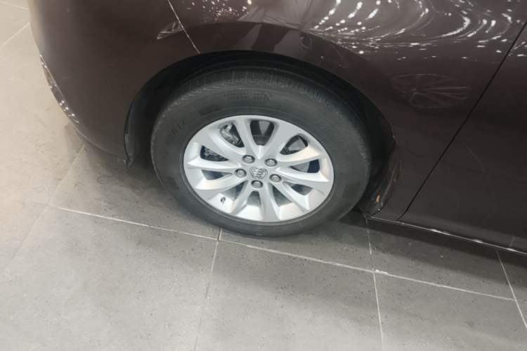 Used Buick GL8 2018 ES 28T Comfort Model China VI Standard Exterior 4