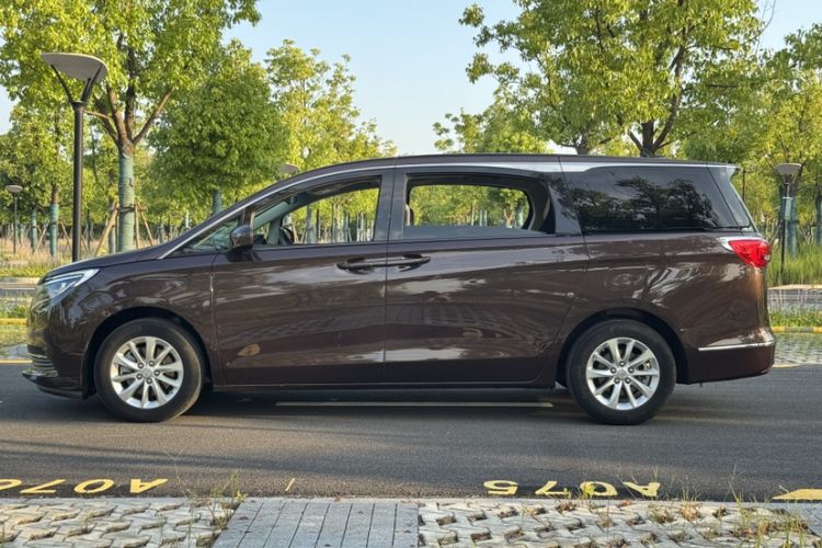 Used Buick GL8 2018 ES 28T Comfort Model China VI Standard Exterior 5