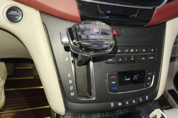 Used Buick GL8 2018 ES 28T Comfort Model China VI Standard Gear Lever