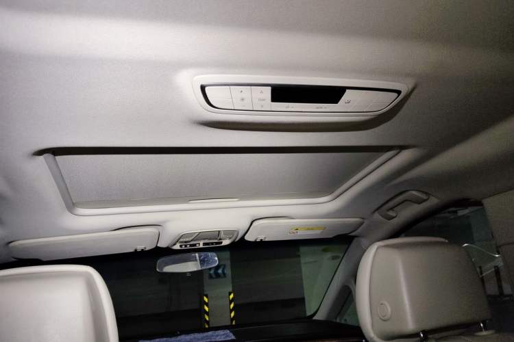 Used Buick GL8 2018 ES 28T Comfort Model China VI Standard Headliner