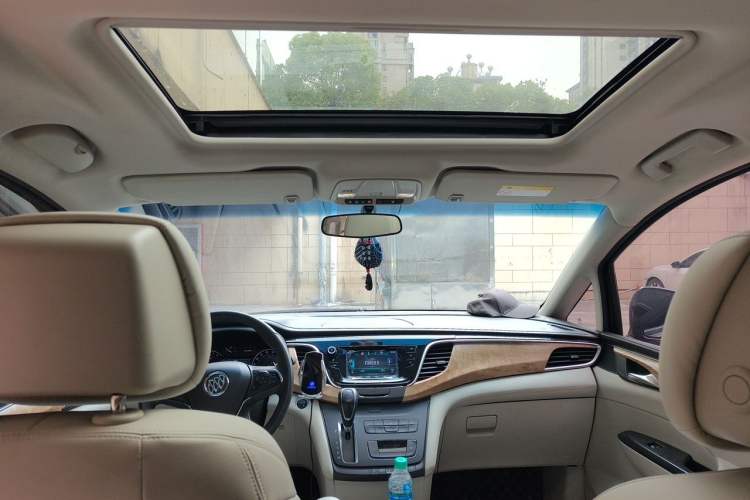 Used Buick GL8 2018 ES 28T Comfort Model China VI Standard Headliner