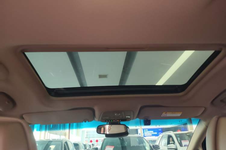 Used Buick GL8 2018 ES 28T Flagship Model China VI Standard Headliner