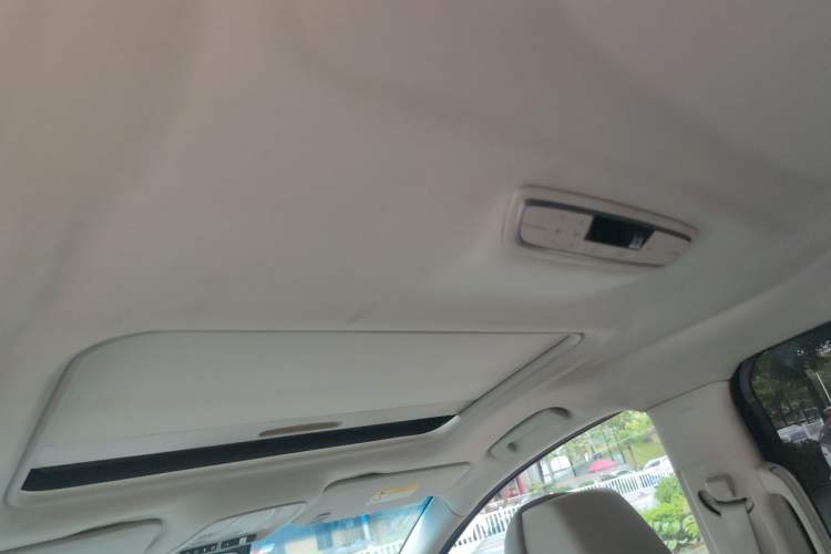 Used Buick GL8 2018 ES 28T Comfort Model China VI Standard Headliner
