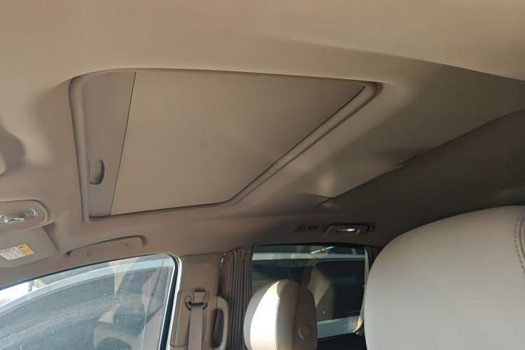 Used Buick GL8 2018 ES 28T Premium Model China VI Standard Headliner