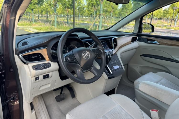 Used Buick GL8 2018 ES 28T Comfort Model China VI Standard Interior 1