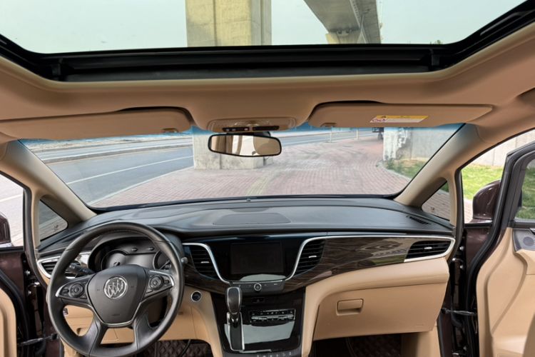 Used Buick GL8 2018 ES 28T Luxury Model China VI Standard Interior 2