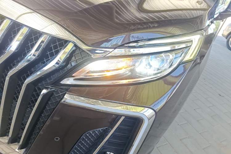 Used Buick GL8 2018 ES 28T Comfort Model China VI Standard Left Front Headlight