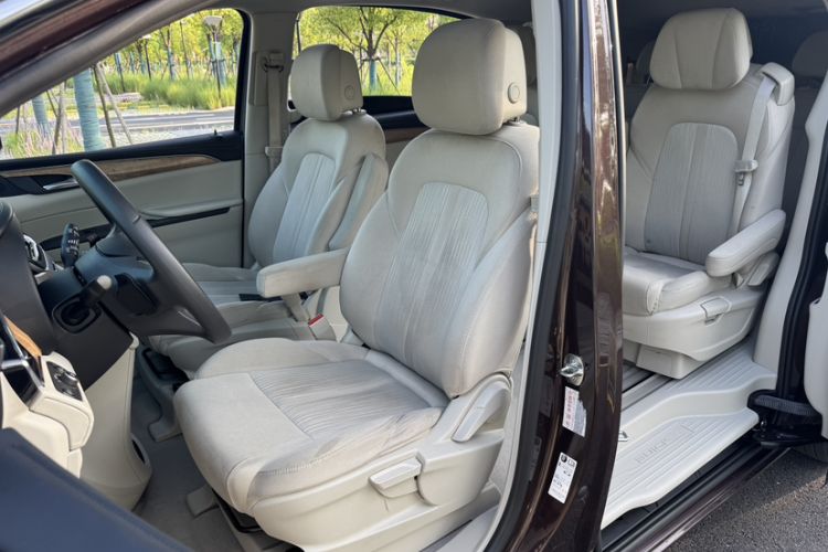 Used Buick GL8 2018 ES 28T Comfort Model China VI Standard Left Front Seat
