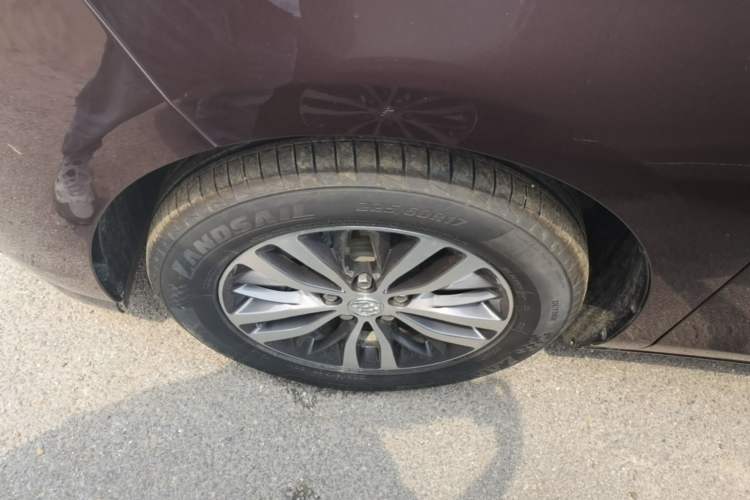 Used Buick GL8 2018 ES 28T Luxury Model China VI Standard Left Front Wheel Hub