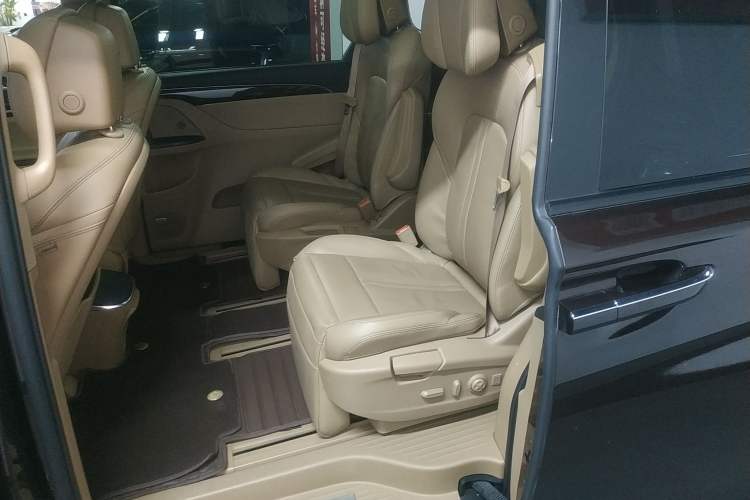 Used Buick GL8 2018 ES 28T Flagship Model China VI Standard Left Rear Seat