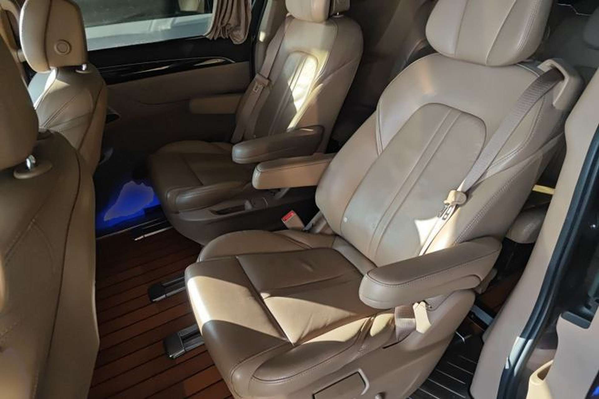 Used Buick GL8 2018 ES 28T Premium Model China VI Standard Left Rear Seat