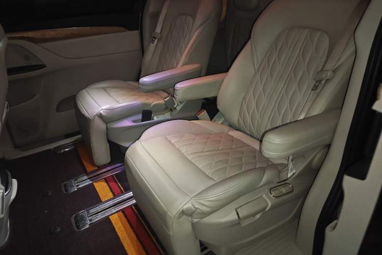 Used Buick GL8 2018 ES 28T Comfort Model China VI Standard Left Rear Seat