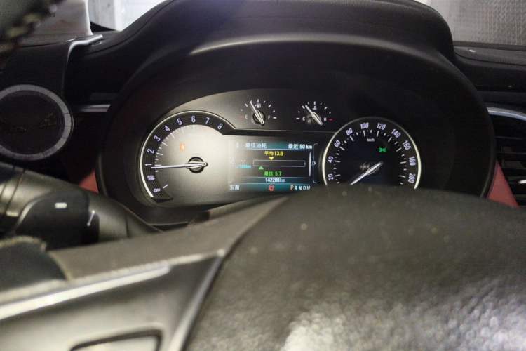 Used Buick GL8 2018 ES 28T Comfort Model China VI Standard Odometer Close Up