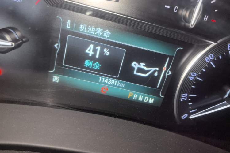 Used Buick GL8 2018 ES 28T Luxury Model China VI Standard Odometer Close Up