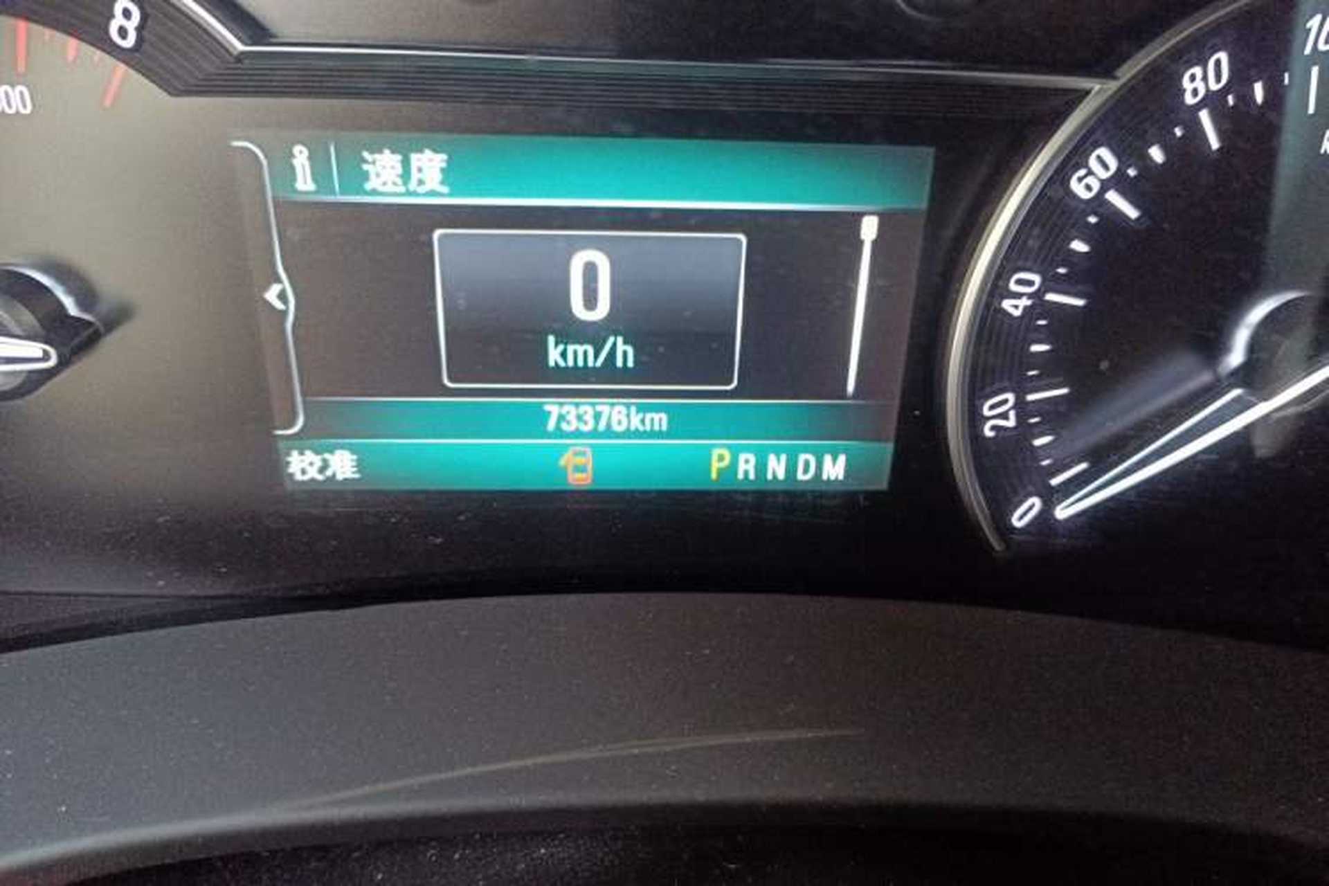 Used Buick GL8 2018 ES 28T Luxury Model China VI Standard Odometer Close Up