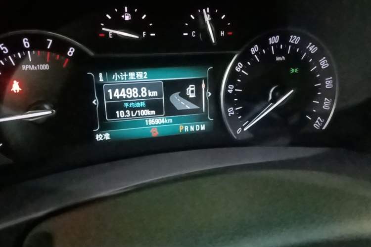 Used Buick GL8 2018 ES 28T Premium Model China VI Standard Odometer Close Up
