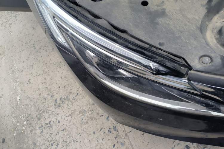 Used Buick GL8 2018 ES 28T Comfort Model China VI Standard Right Front Headlight