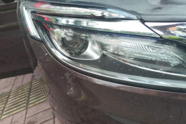Used Buick GL8 2018 ES 28T Comfort Model China VI Standard Right Front Headlight