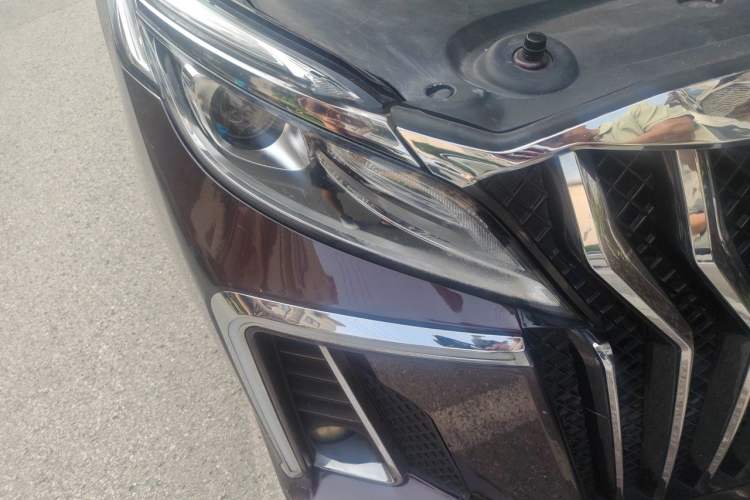 Used Buick GL8 2018 ES 28T Comfort Model China VI Standard Right Front Headlight