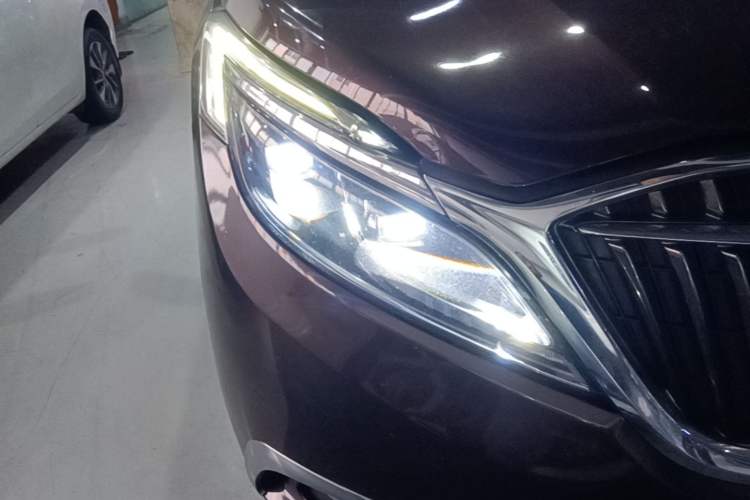 Used Buick GL8 2018 ES 28T Premium Model China VI Standard Right Front Headlight