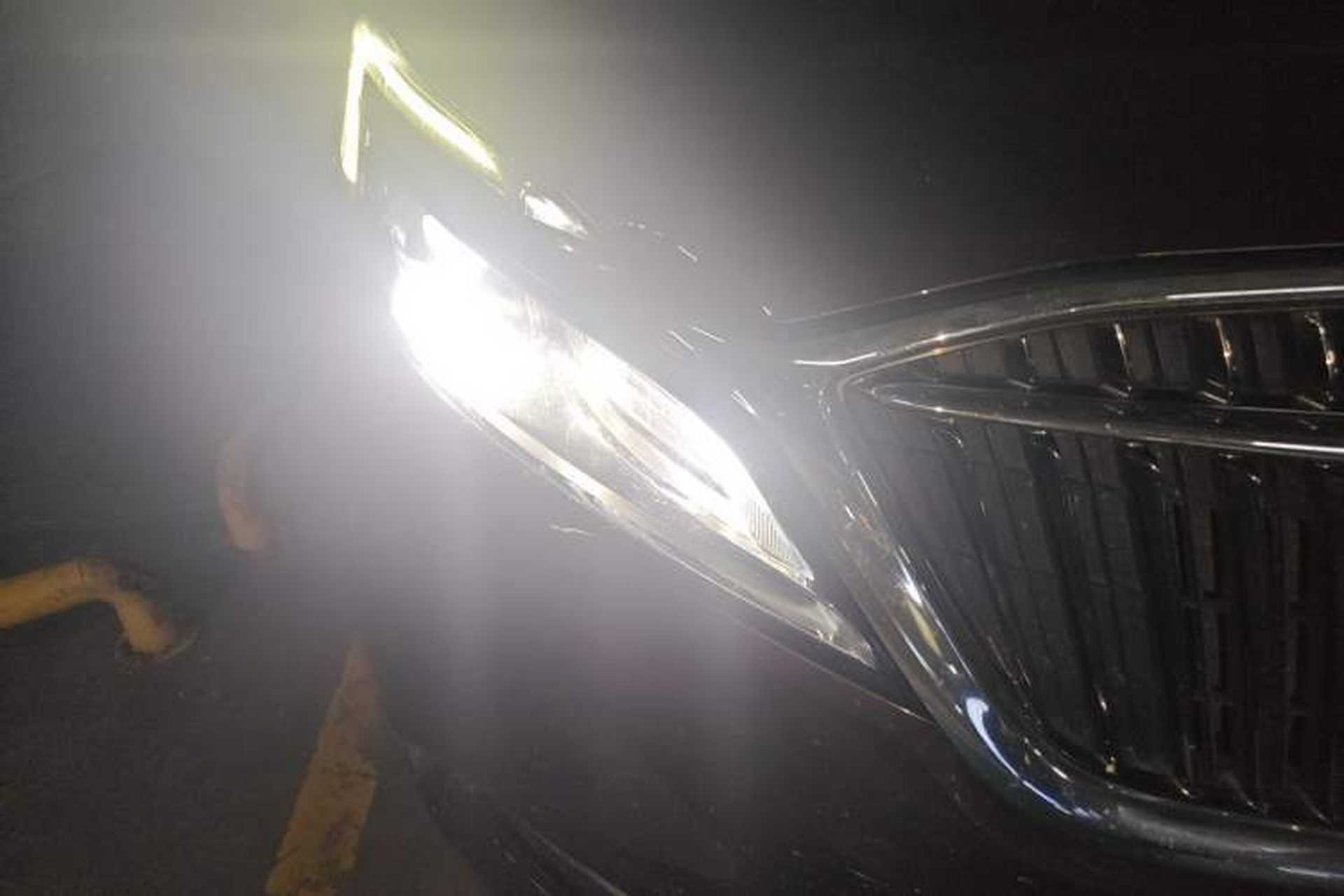 Used Buick GL8 2018 ES 28T Comfort Model China VI Standard Right Front Headlight