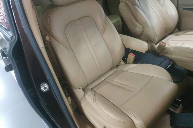 Used Buick GL8 2018 ES 28T Flagship Model China VI Standard Right Front Seat