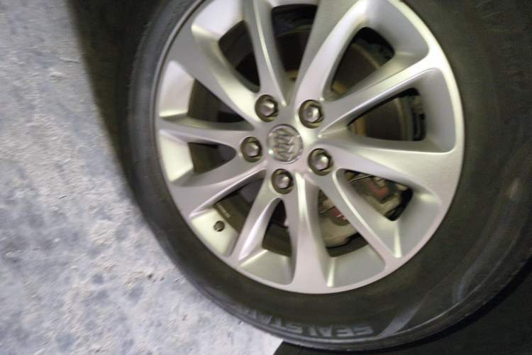 Used Buick GL8 2018 ES 28T Comfort Model China VI Standard Right Front Wheel Hub