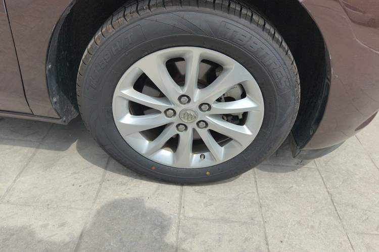 Used Buick GL8 2018 ES 28T Comfort Model China VI Standard Right Front Wheel Hub