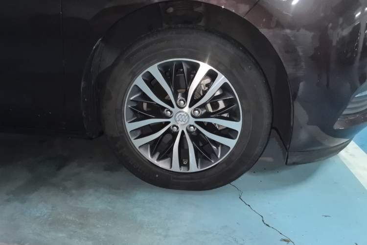 Used Buick GL8 2018 ES 28T Luxury Model China VI Standard Right Front Wheel Hub