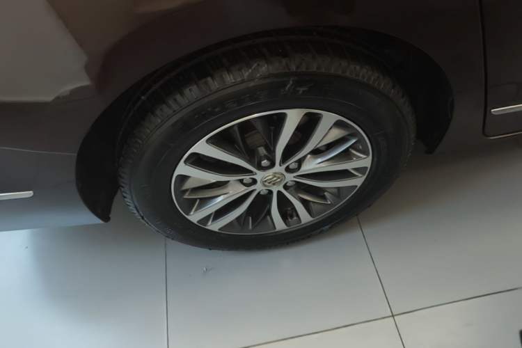 Used Buick GL8 2018 ES 28T Flagship Model China VI Standard Right Rear Wheel Hub