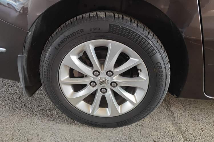 Used Buick GL8 2018 ES 28T Premium Model China VI Standard Right Rear Wheel Hub